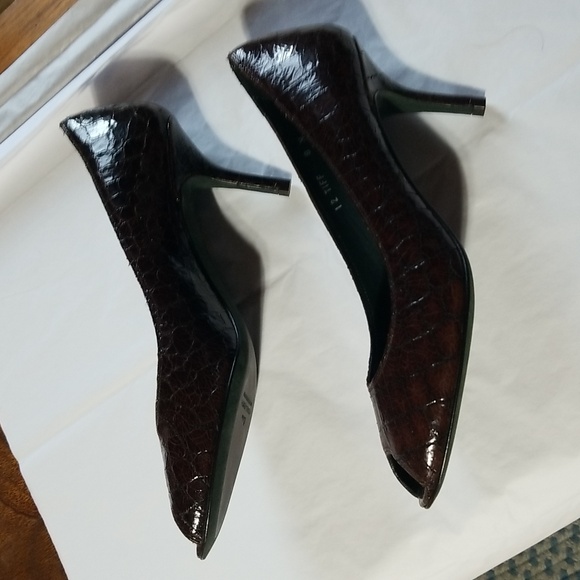 Donald J Pliner Couture brown leather shoes.  Size 8N - Picture 4 of 12